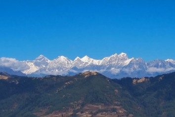 Everest Pikey Peak Trek